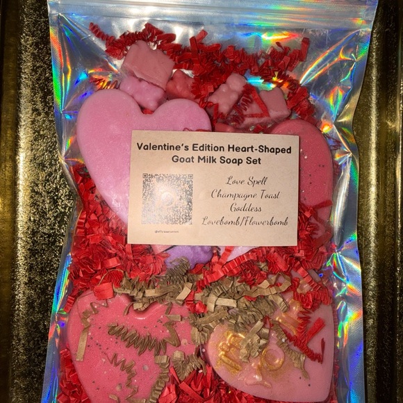 Natural Goat Milk Heart Shaped Bar Soap bundle - Picture 3 of 15